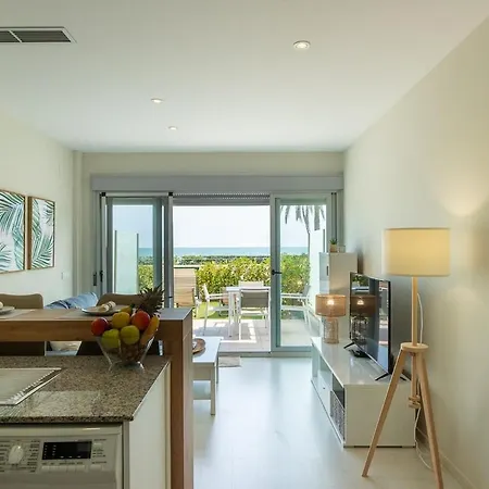 Apartmán Escape To The Sea And Pool In