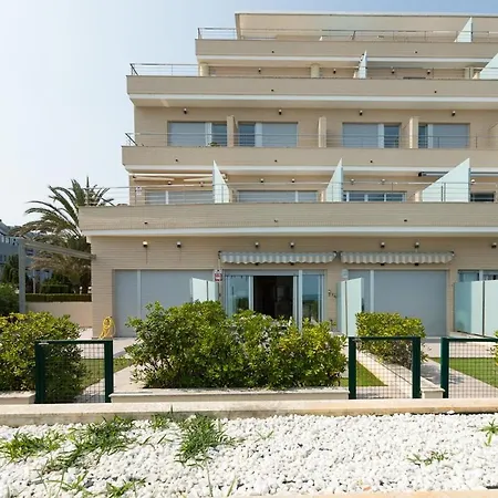 Apartmán Escape To The Sea And Pool In *